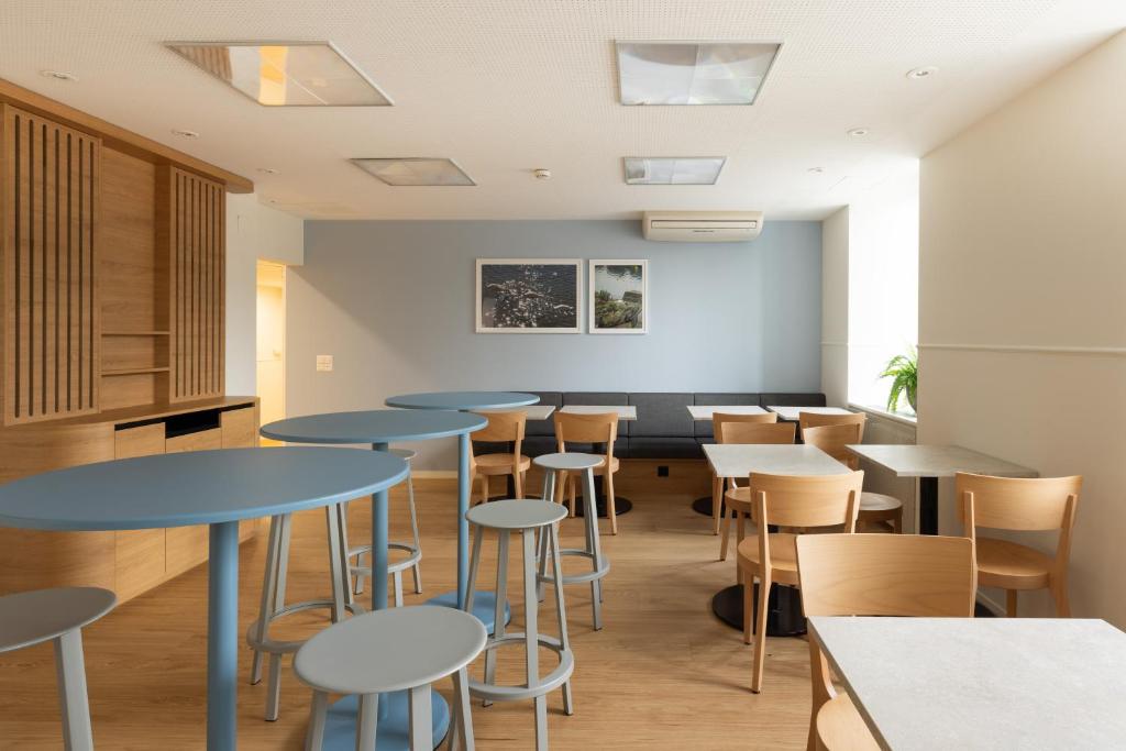 Fred Guest House Hauptbahnhof - Mobile Check-in - Resim 11