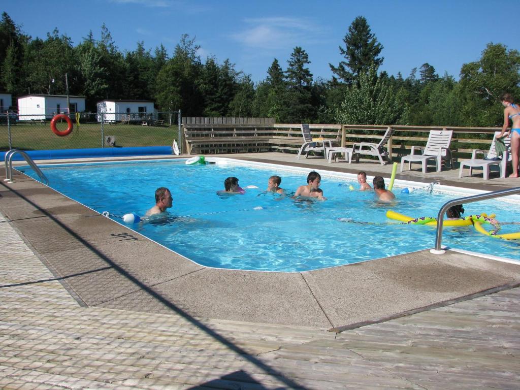 Bazén v ubytování Millstream Cottages nebo v jeho okolí