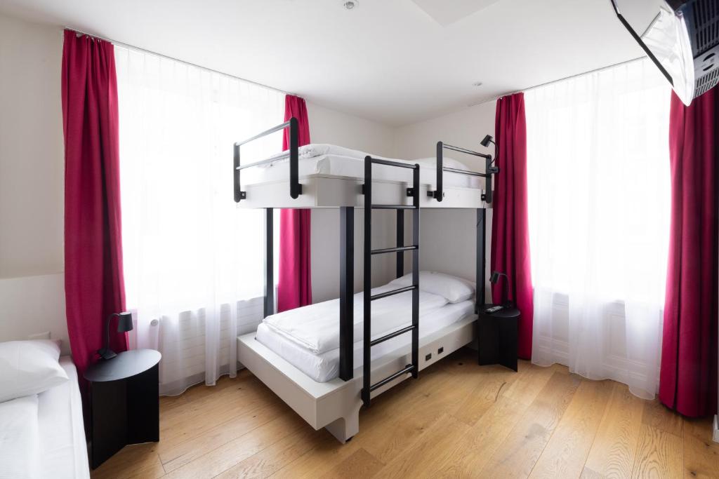 Fred Guest House Hauptbahnhof - Mobile Check-in - Resim 22