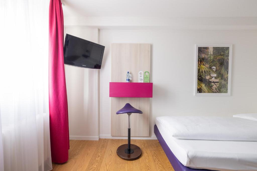 Fred Guest House Hauptbahnhof - Mobile Check-in - Resim 23