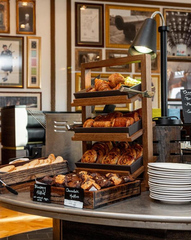 Hotel Indigo - Edinburgh - Princes Street by IHG - Resim 39