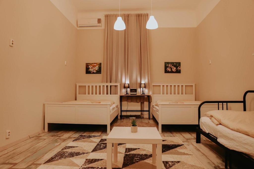 Rooms for rent in centre Budapest 1072 Budapest, 38 Rákóczi út kép - 1