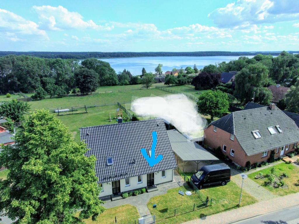 Letecký snímek ubytování Ferienhaus Zur Döpe am Schweriner See - b48377