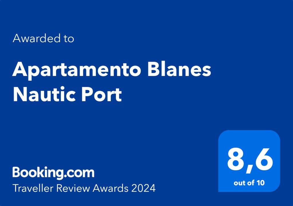 ブラナスにあるApartamento Blanes Nautic Portの青矩形