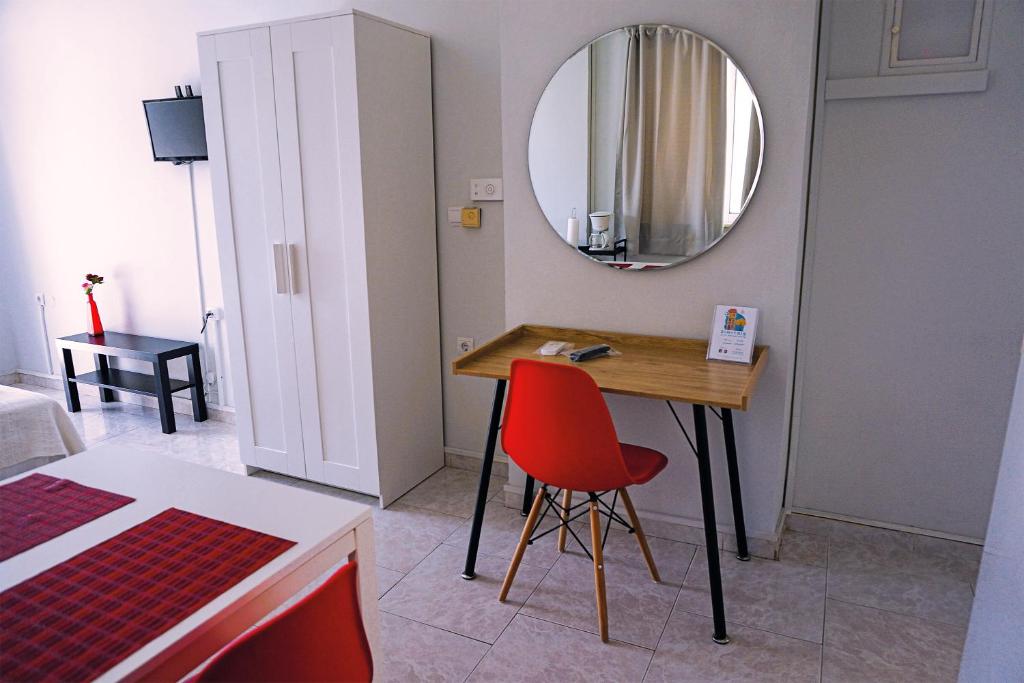 Dimitris City Break Apts - Resim 6