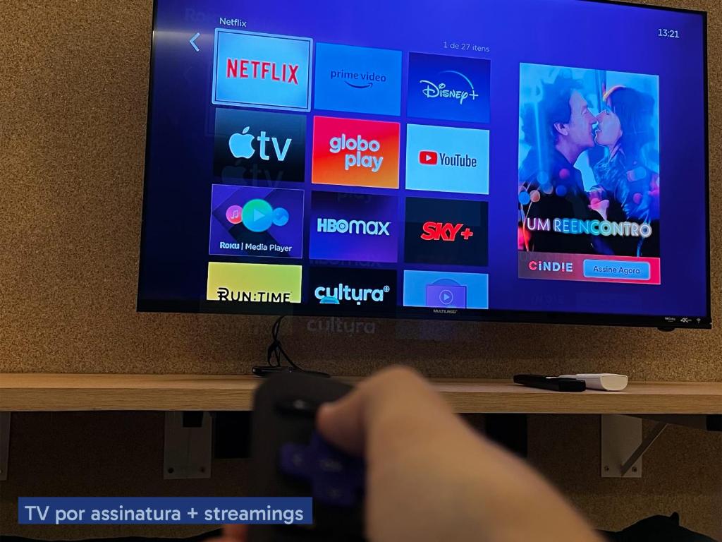 TV a/nebo společenská místnost v ubytování Theotókos Flats Apart-hotel