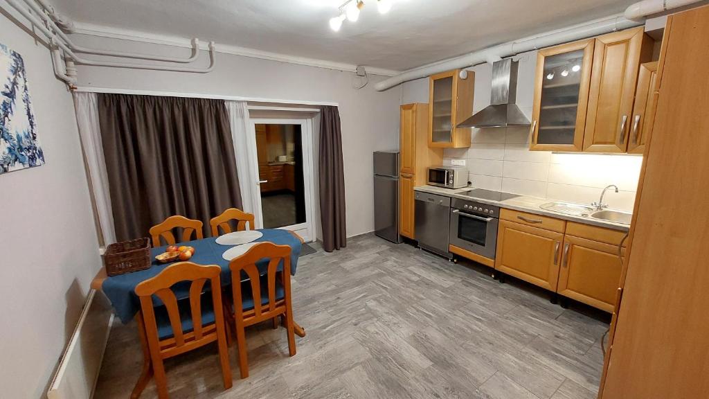 miniSZILVA Apartman - 带花园的公寓