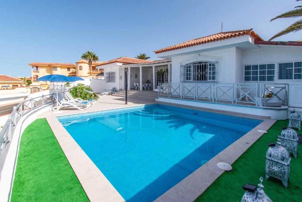 Πισίνα στο ή κοντά στο Villa Venecia