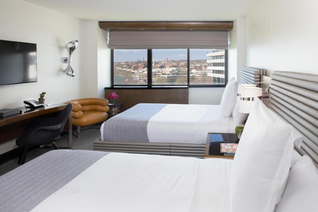 The Watergate Hotel Georgetown - Queen Room With Two Queen Beds