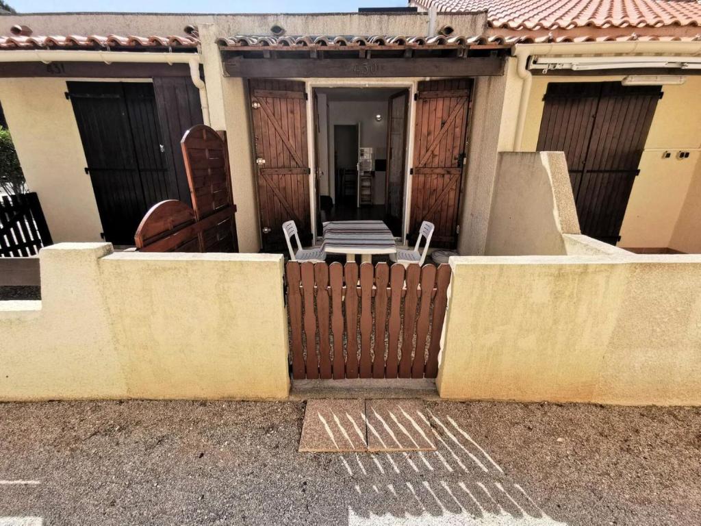 Balkón alebo terasa v ubytovaní Résidence Hawai 1 - VILLA T1 CAB 4 couchages PORT LEUCATE MAE-1274