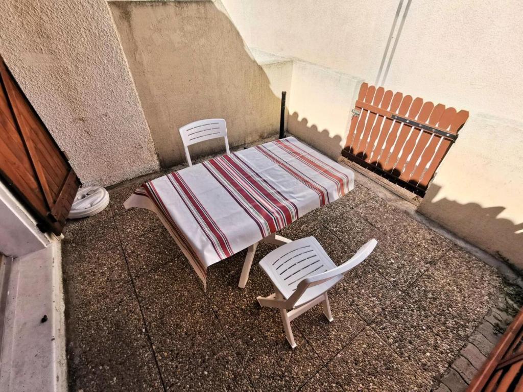 Balkón alebo terasa v ubytovaní Résidence Hawai 1 - VILLA T1 CAB 4 couchages PORT LEUCATE MAE-1274