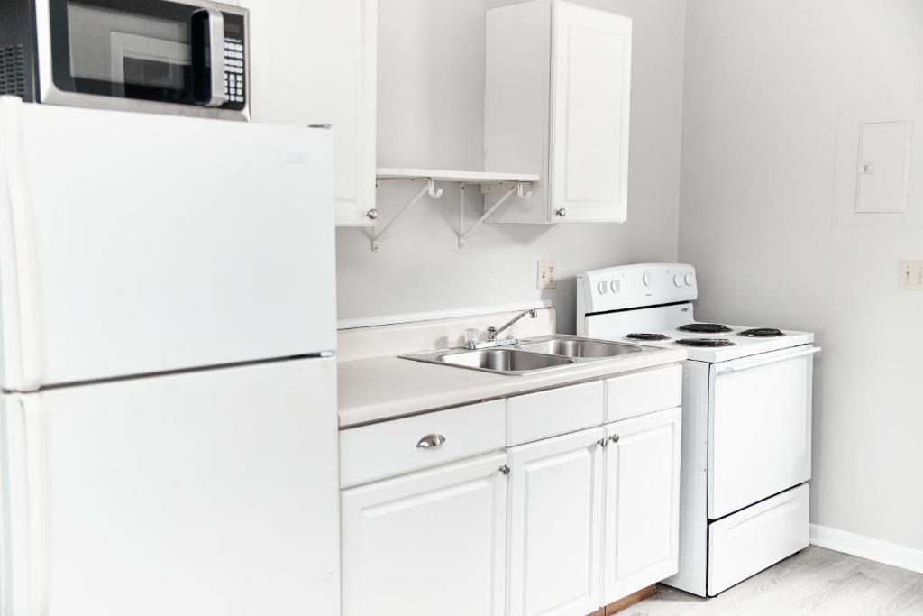 Dapur atau dapur kecil di Surfers Villa