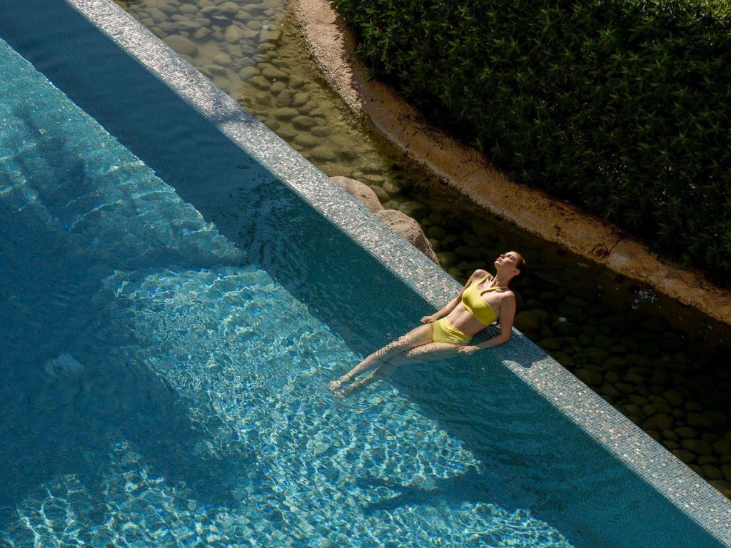 Bazén v ubytování Sofitel Dubai The Palm Resort & Spa nebo v jeho okolí