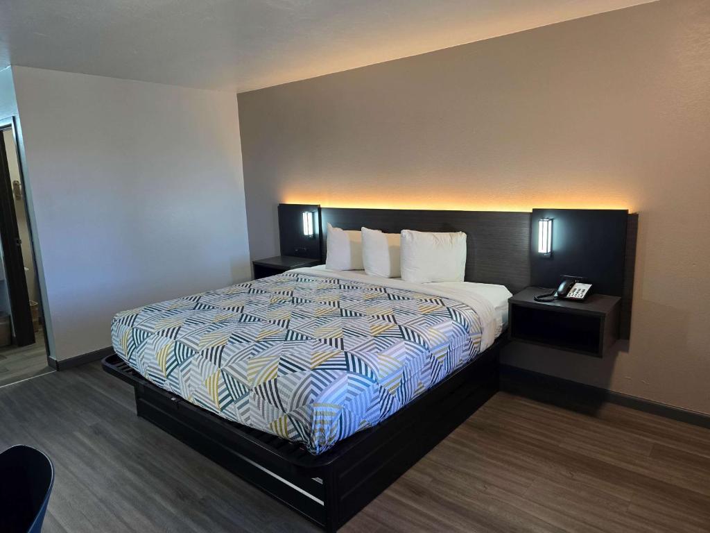 Motel 6 Oklahoma City OK Frontier City photo