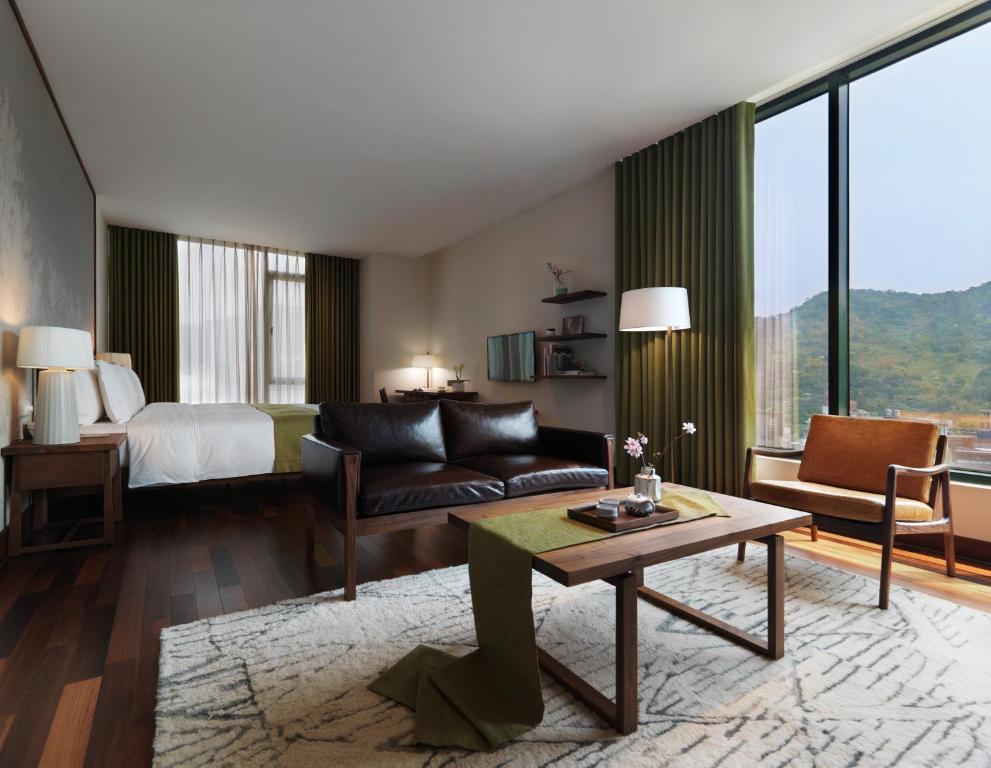 Nespecifikovaný výhled na hory nebo výhled na hory při pohledu z hotelu