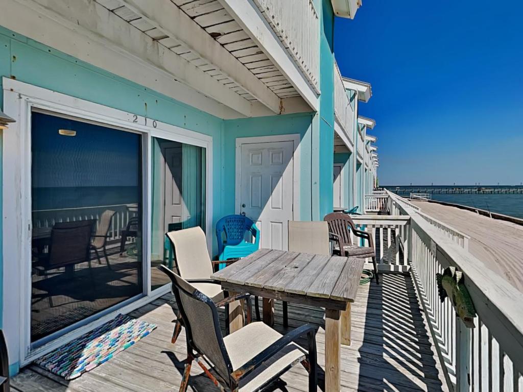 Kontiki Bayfront Condo 210, Rockport (updated prices 2024)