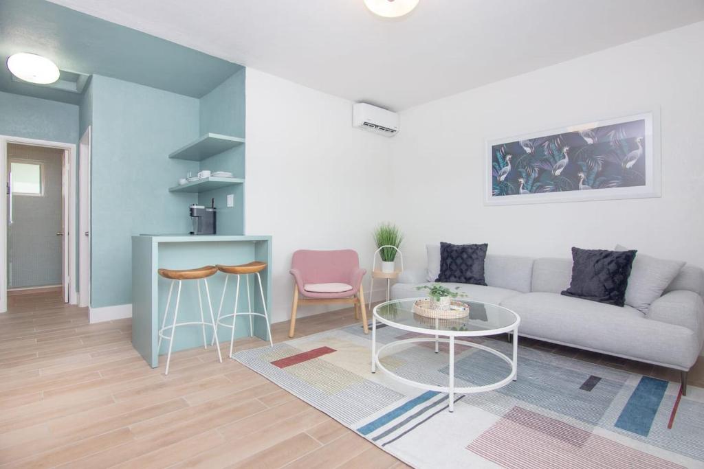 Stylish One Bedroom Apartment In El Portal #4 - Einzelzimmer
