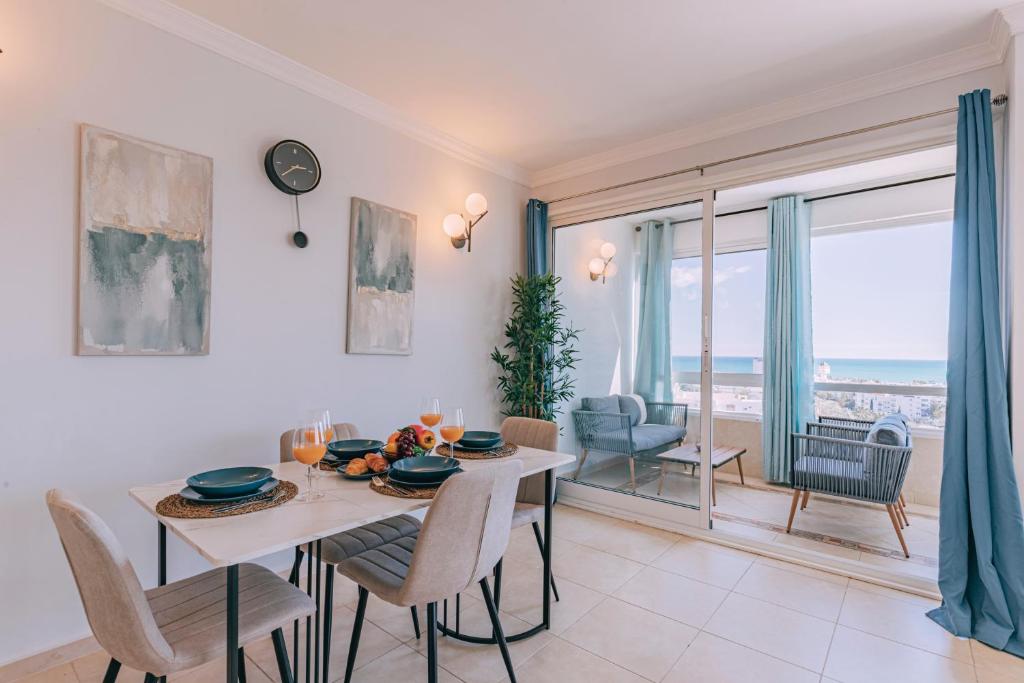 Sea view gem in Torremolinos