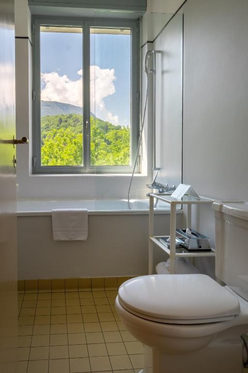 Un baño de Hotel Monte Verità