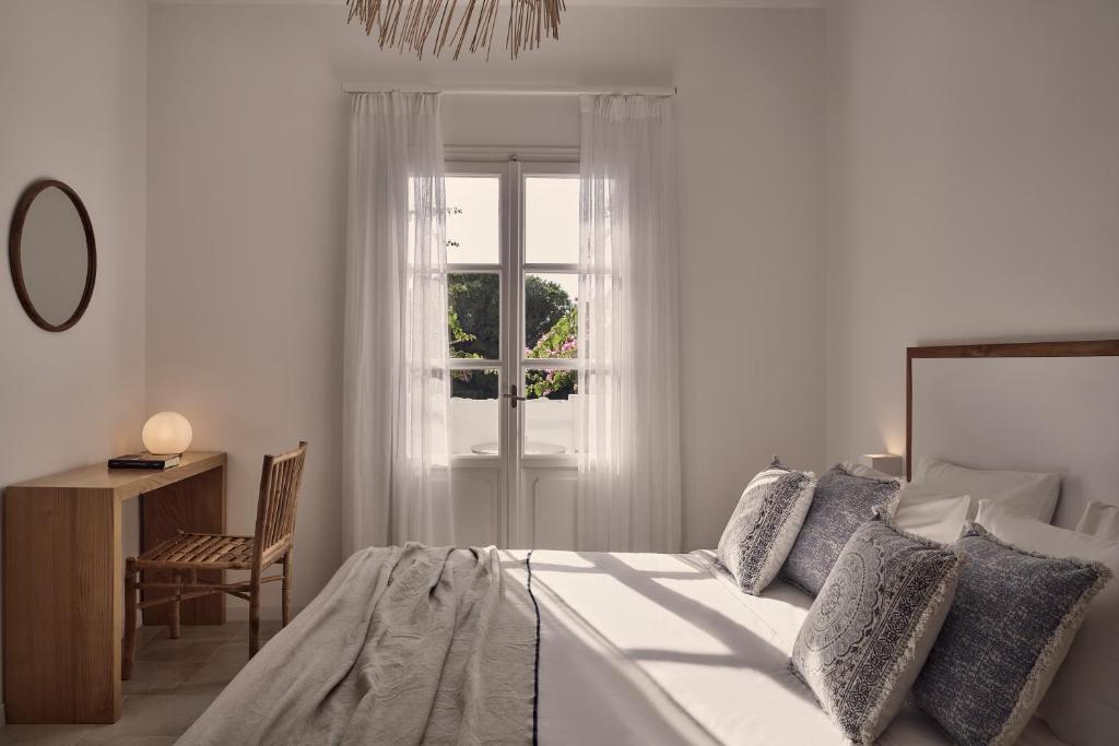 Dionysos Seaside Resort Ios - 2