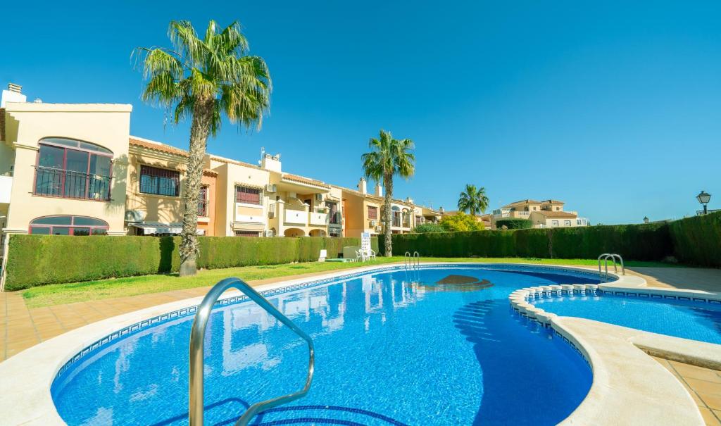 Bazén v ubytovaní Club Salino Hideaway-Your Peaceful Retreat with Pool in Torrevieja alebo v jeho blízkosti