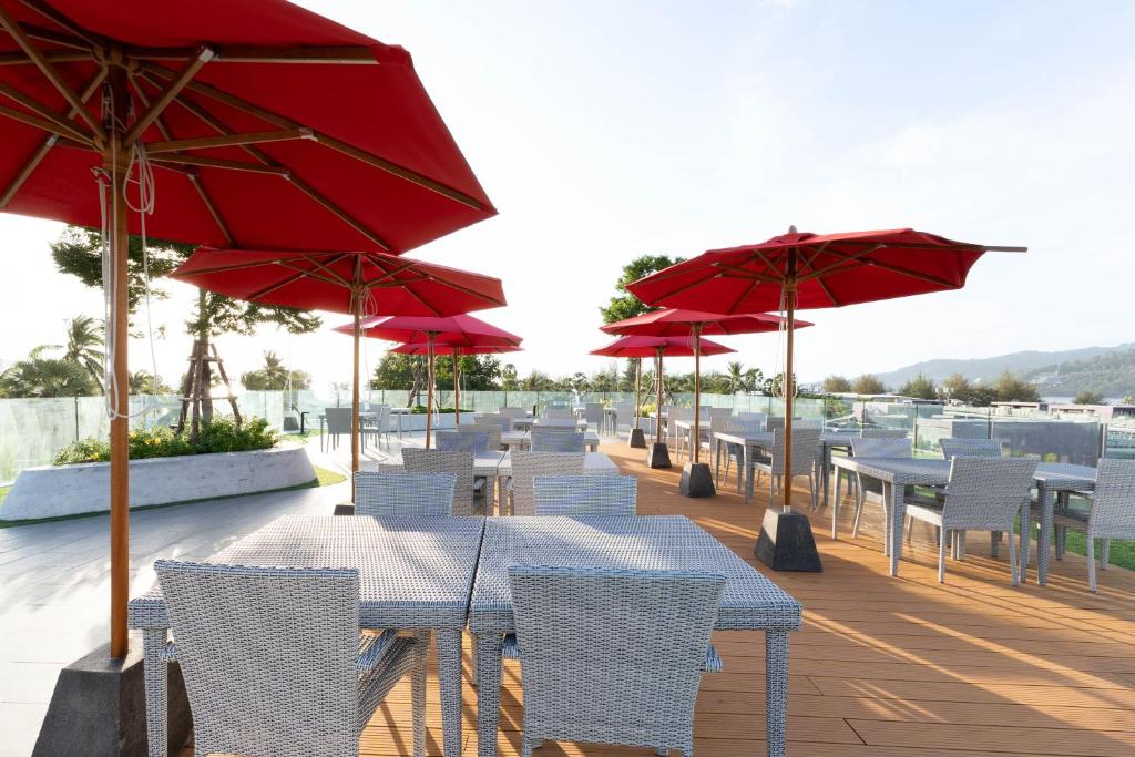 Andaman Embrace Patong, Phuket - Resim 23