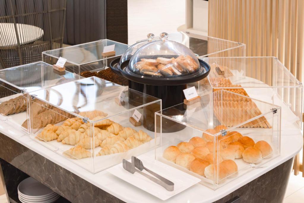 Andaman Embrace Patong, Phuket - Resim 22