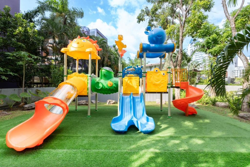 Andaman Embrace Patong, Phuket - Resim 18