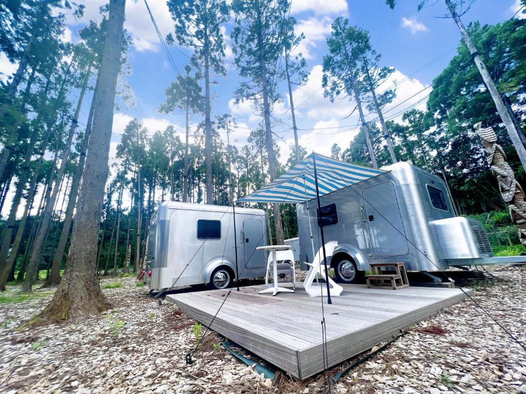 Zahrada ubytování glampark FREE AND EASY CAMP RESORT　三重県