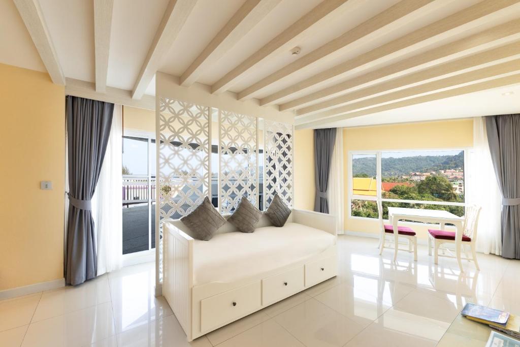 Andaman Embrace Patong, Phuket - Suite Familiar