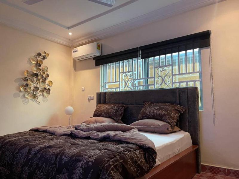 Private Room in Kumasi, Bawuah Royal Apartment