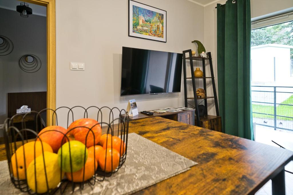 TV a/nebo společenská místnost v ubytování Apartament Tatarska Przemyśl