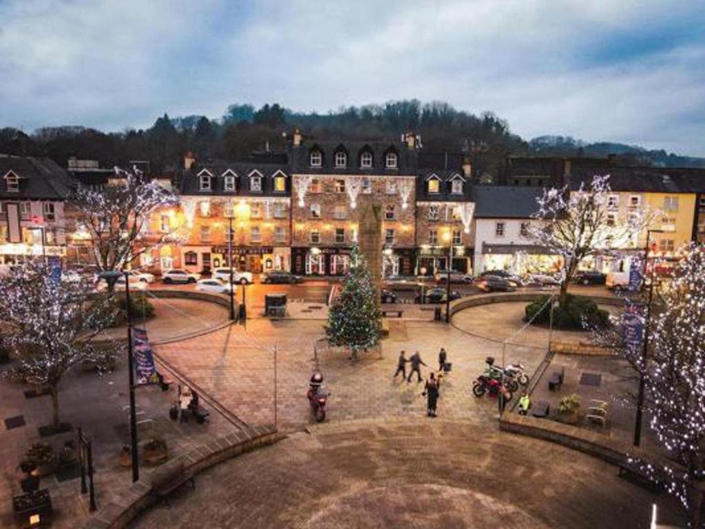 Hosté ubytování Charming 2-Bed Apartment in Donegal Town Centre