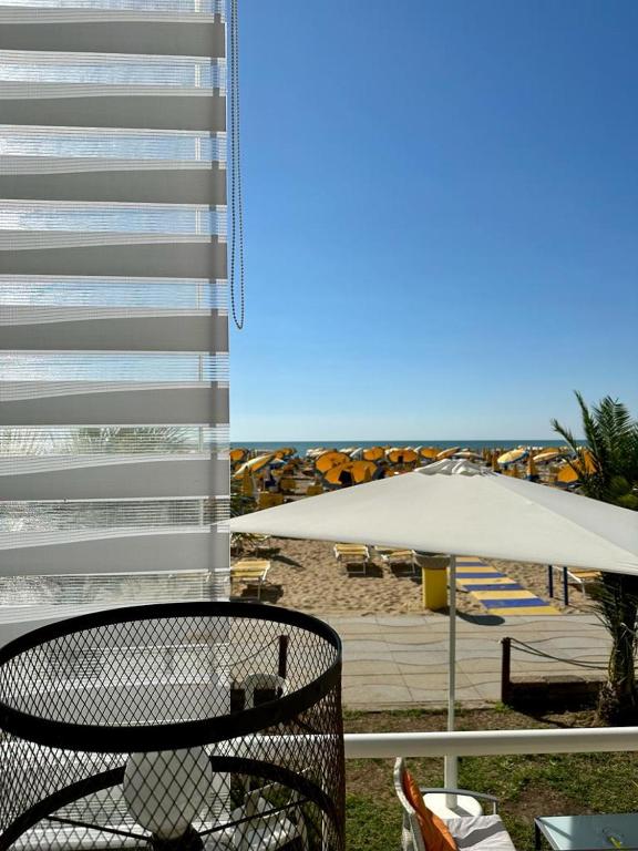 Balkón alebo terasa v ubytovaní Hotel Nizza Frontemare Superior 3 Stelle