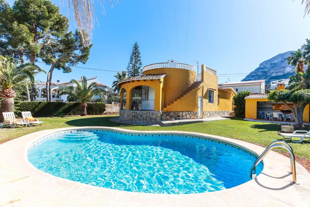 Bazén v ubytování Villa Santa Lucia nebo v jeho okolí
