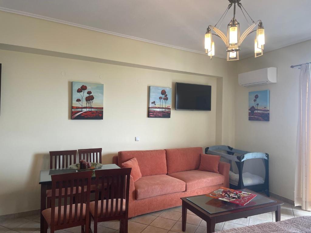 TV a/nebo společenská místnost v ubytování Vythos Rooms