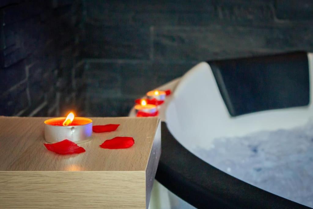 Gallery image of L'escapade - Jacuzzi & Terrasse in Albertville