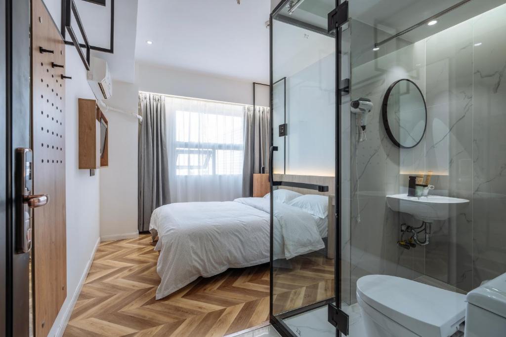 POSHPACKER·Chengdu Local Tea Hostel - Comfort Double Room Con Bagno Privato