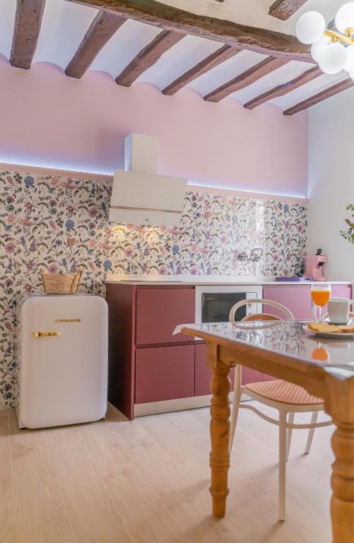 Kuchyň nebo kuchyňský kout v ubytování Casa Rural La Molinera Etxea