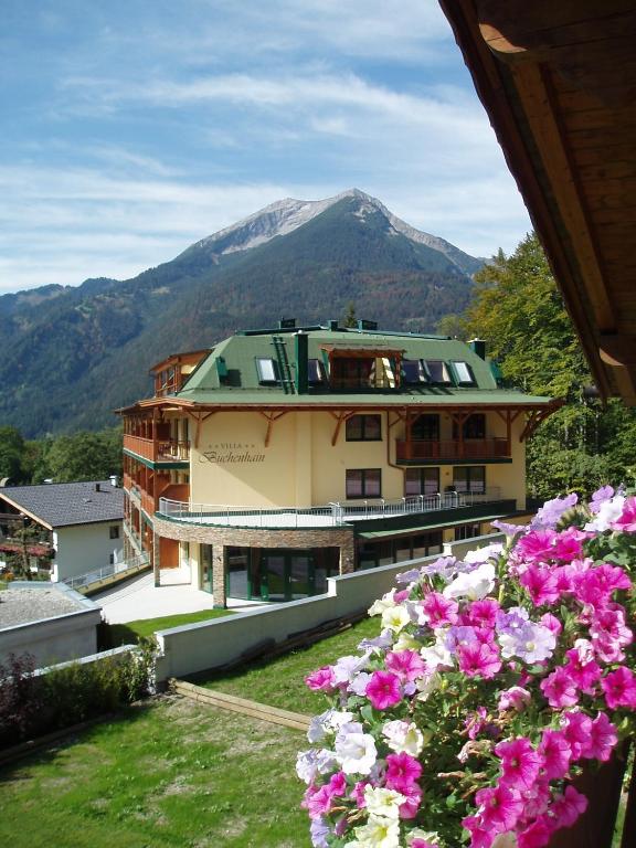 A general mountain view or a mountain view taken from fogadókat