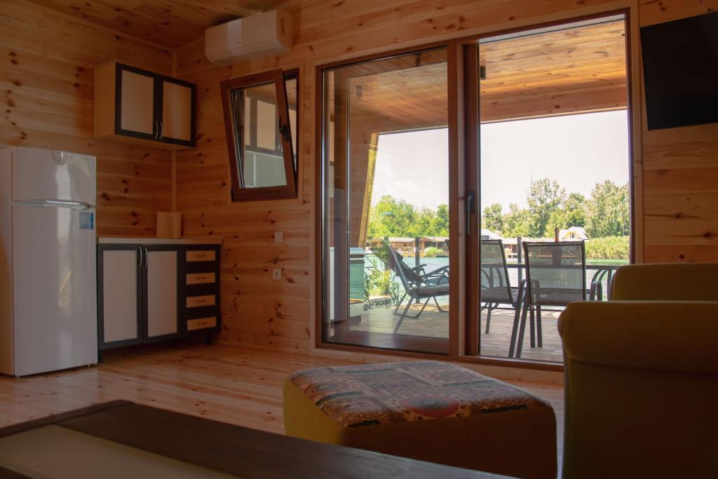 Kuchyň nebo kuchyňský kout v ubytování River house Bonaca