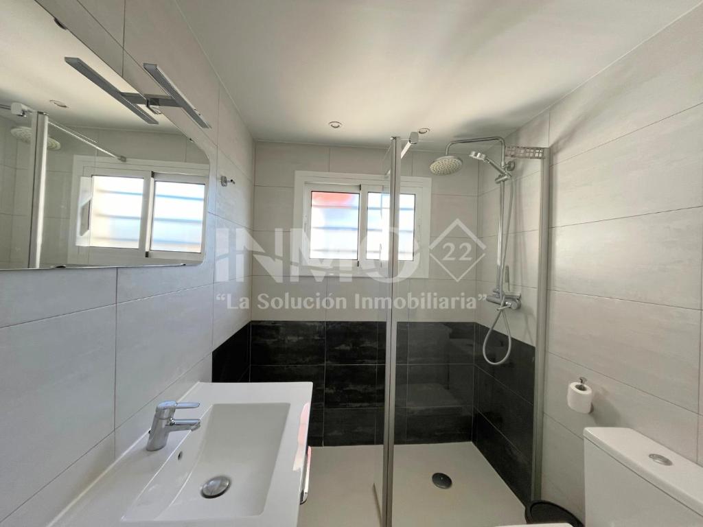 Kúpeľňa v ubytovaní Estudio reformado en zona Regueral 123A - INMO22