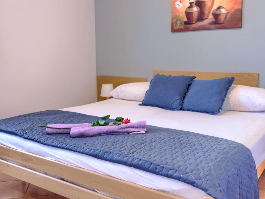 Łóżko lub łóżka w pokoju w obiekcie Apartment Gordana-2 by Interhome