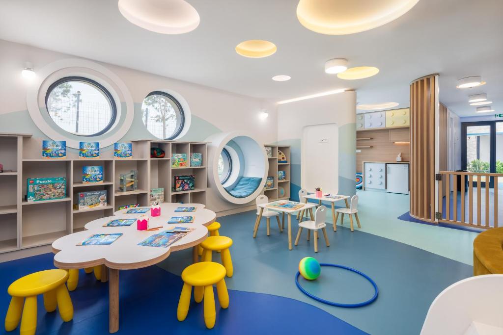 Dětský klub v ubytování Aminess Laurel Khalani Hotel