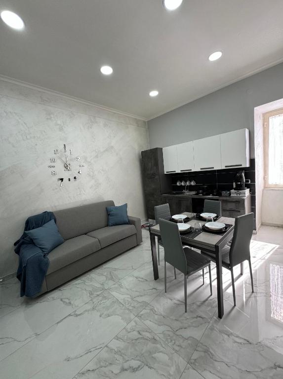VESUVIUS HOUSE