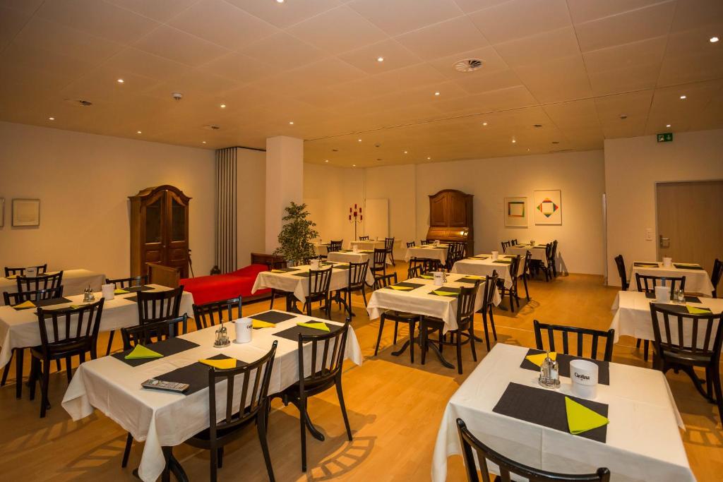 Restaurace v ubytování Hotel Höri Inn