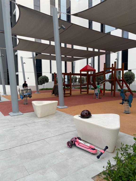 Fitness centrum a/nebo fitness zařízení v ubytování 1 BR Luxury Apt by AJ Aljada