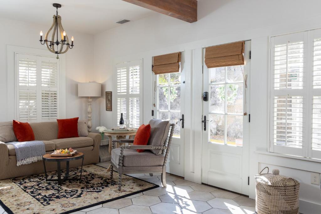Bayfront Marin House - Трехкомнатный коттедж