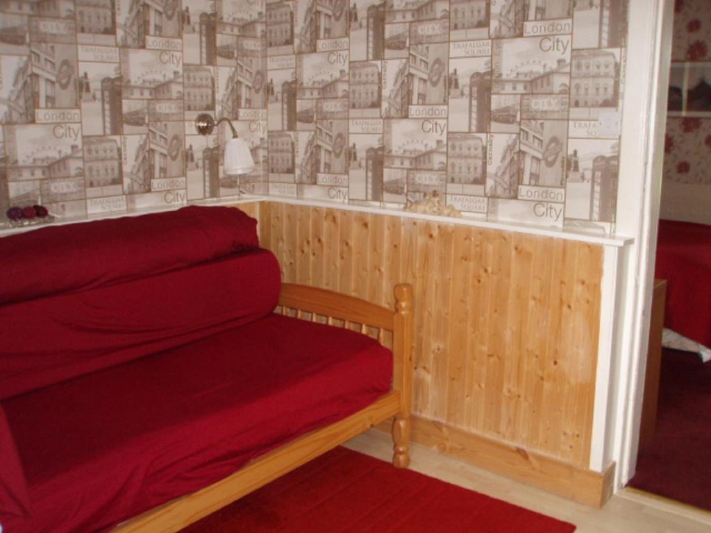 Posezení v ubytování Nethermains House