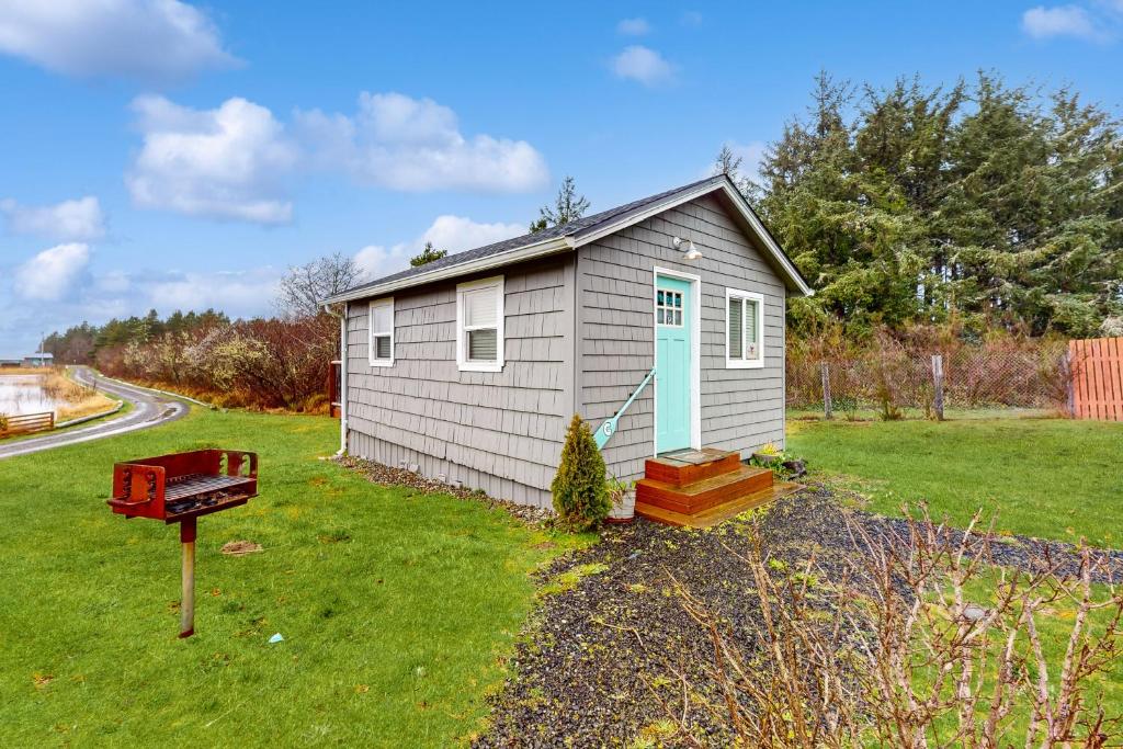 Gallery image of Breakwater Inn - Mastodon Cottage #G in Grayland